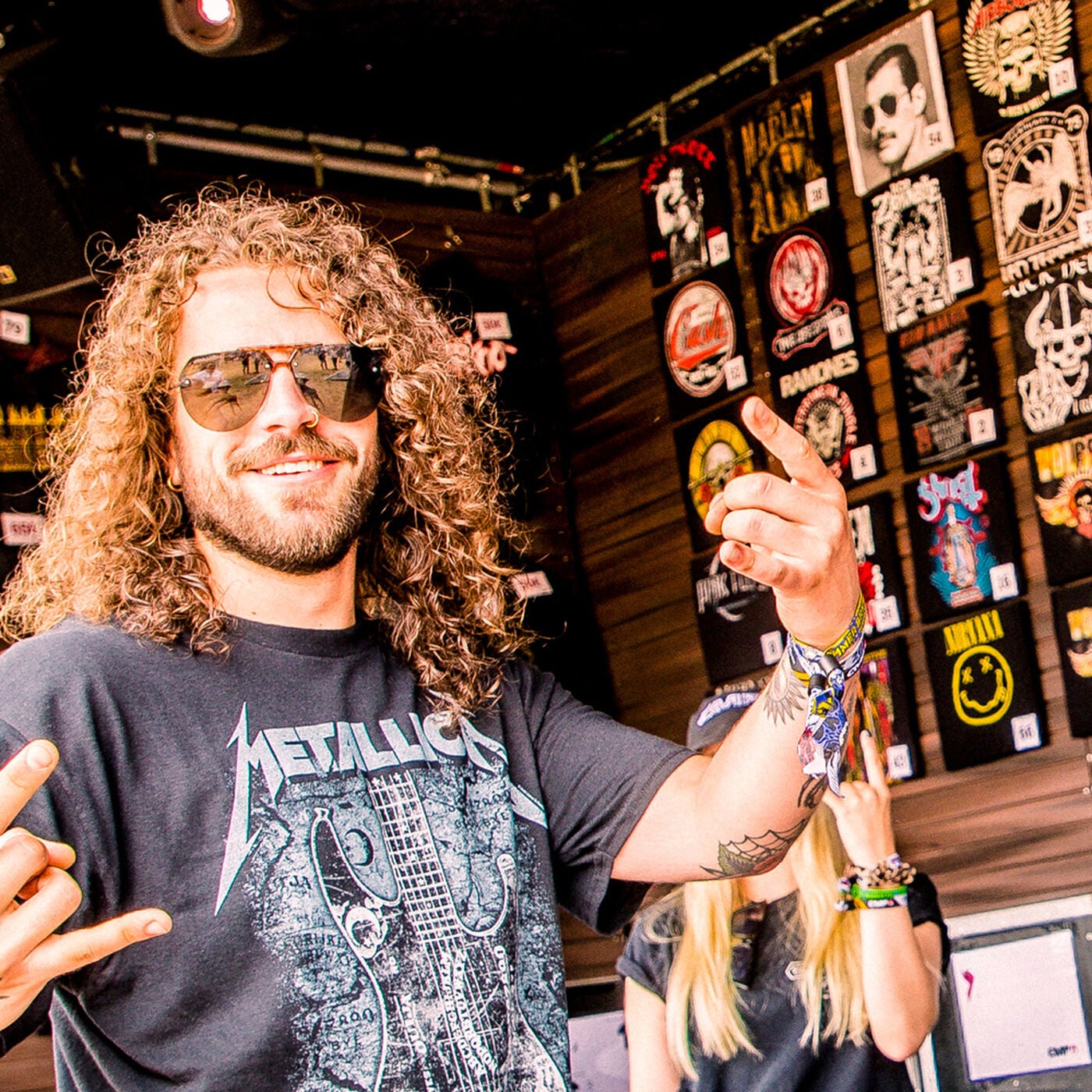 Des centaines de T-shirts, juste 16,99 € chacun ! * / Tout pour ton prochain festival ! / Économiser !