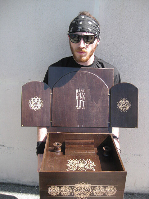 Illud divinum insanus